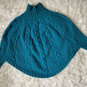 Souris Mini knit Poncho style NWOT